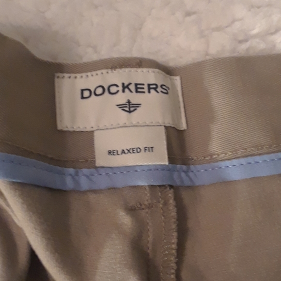 Mens Dockers Relaxes Fit pants - Picture 4 of 5
